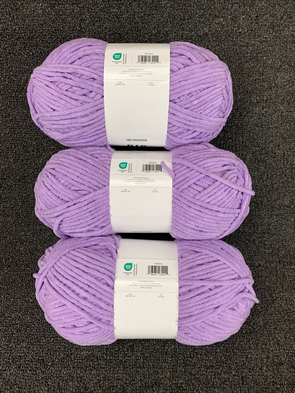 Lot Of 3 Big Twist Posh Ube Milk Tea Yarn Polyester Bulky Weight#5 7.05oz/223yds - Picture 5 of 6